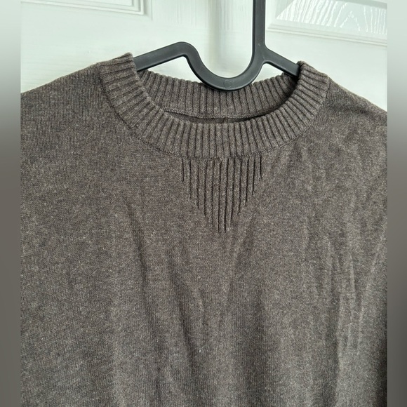 Pact Women’s pullover sweater size small - Picture 2 of 7